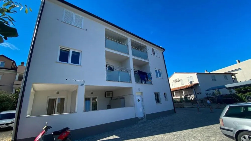 Apartments Korina and Dadi