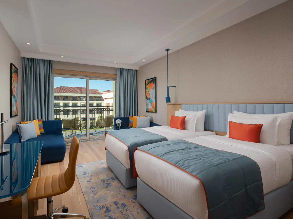 Двухместный номер Deluxe с балконом и с видом на сад 2 отдельные кровати в Rixos Water World Aktau 