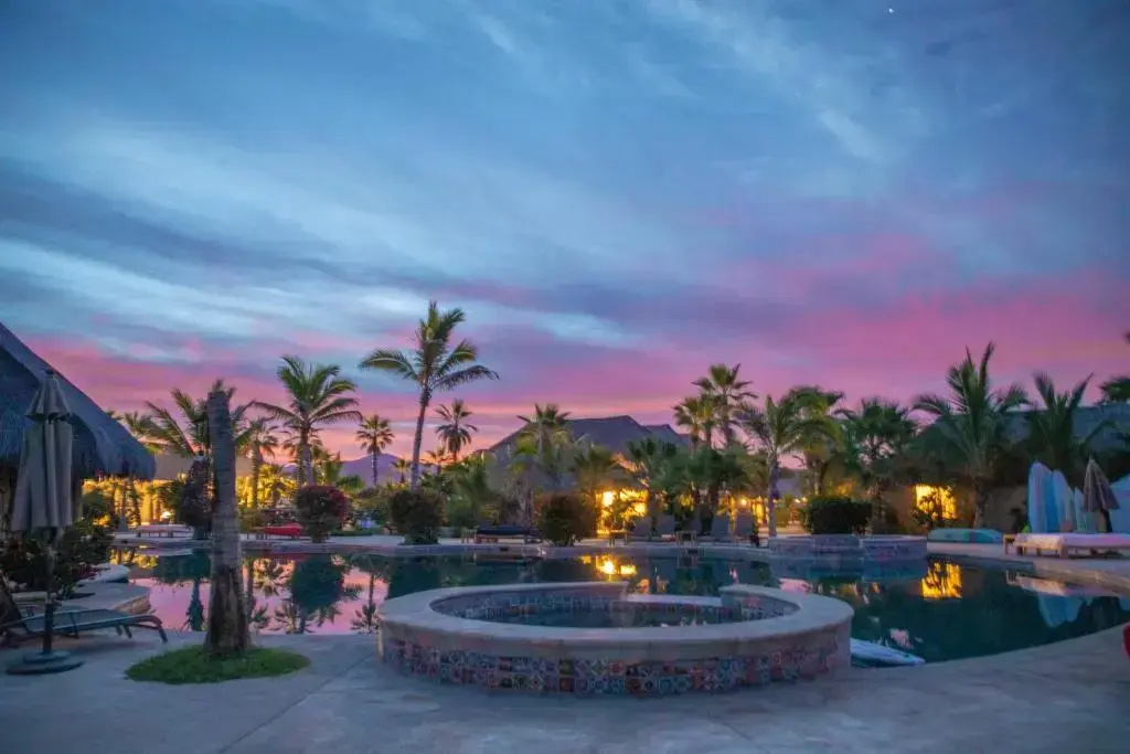 Cerritos Surf Town Beach Front Hotel