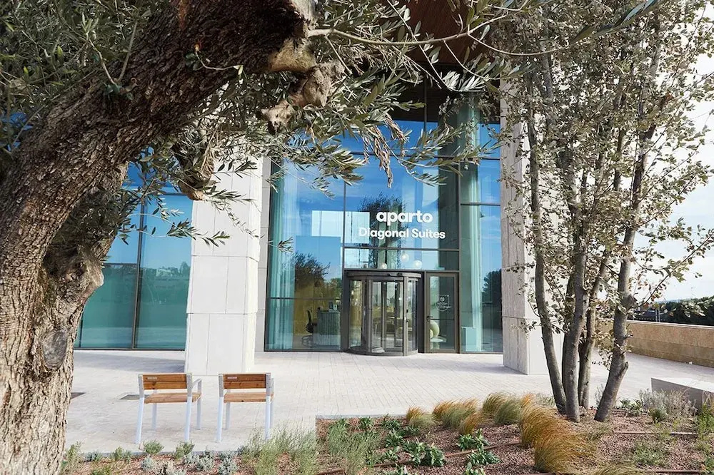 Aparto Diagonal Suites