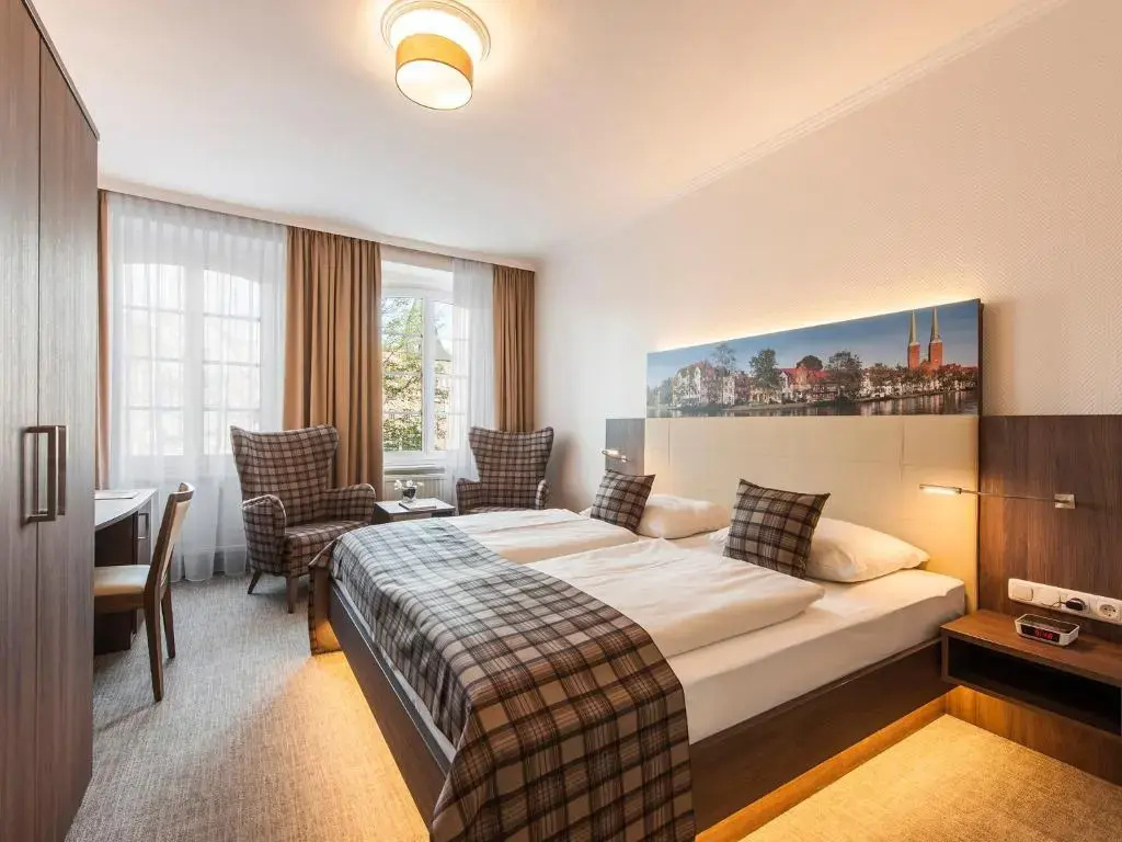 Superior Double room (full double bed)