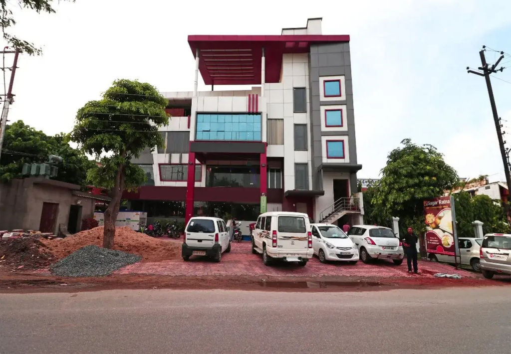 Hotel Sapphire Inn By OYO Rooms
