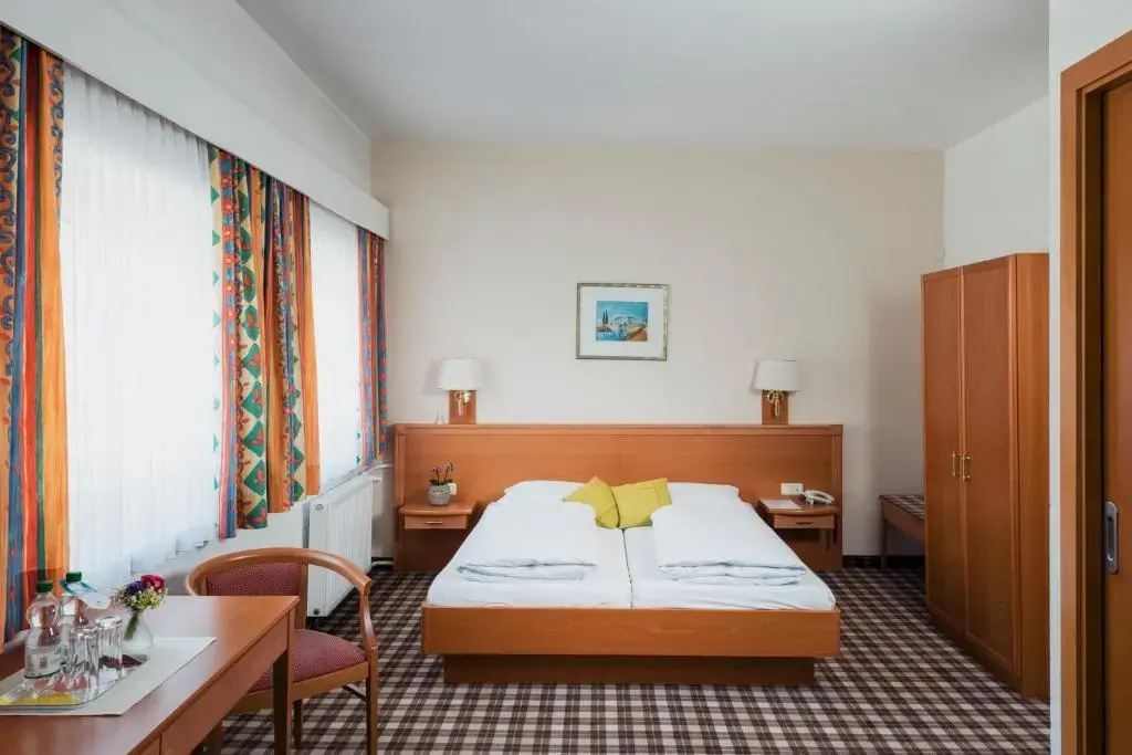 Hotel Zum Mohren - Chambres