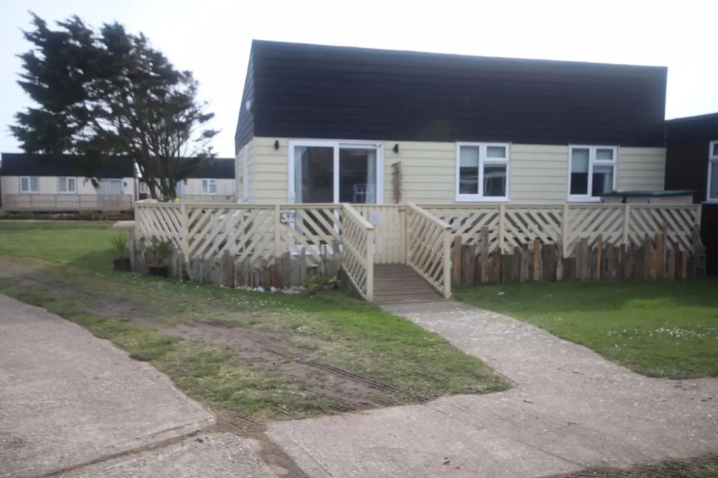 20F Medmerry Park 2 Bedroom Chalet