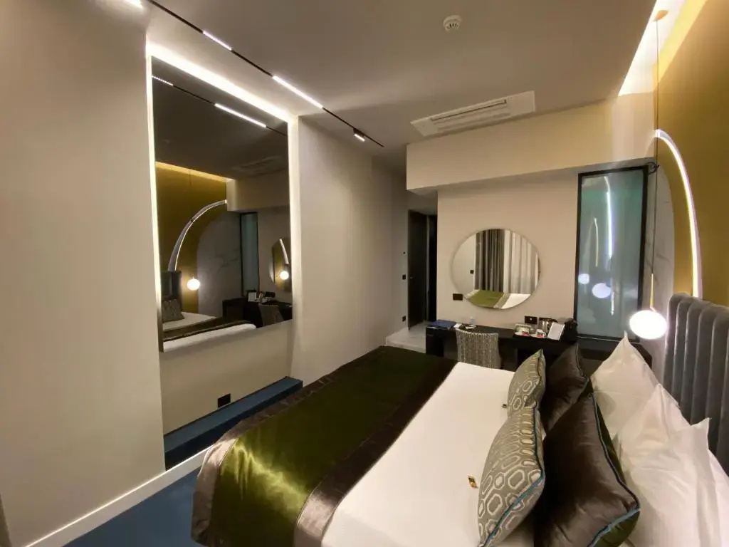 Superior Double room (full double bed)