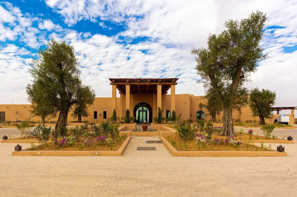 Bab Al Nojoum Bateen Liwa - 2