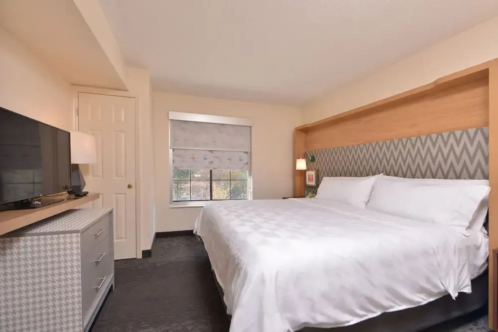 Holiday Inn Hotel & Suites Raleigh / Cary by IHG - Chambres