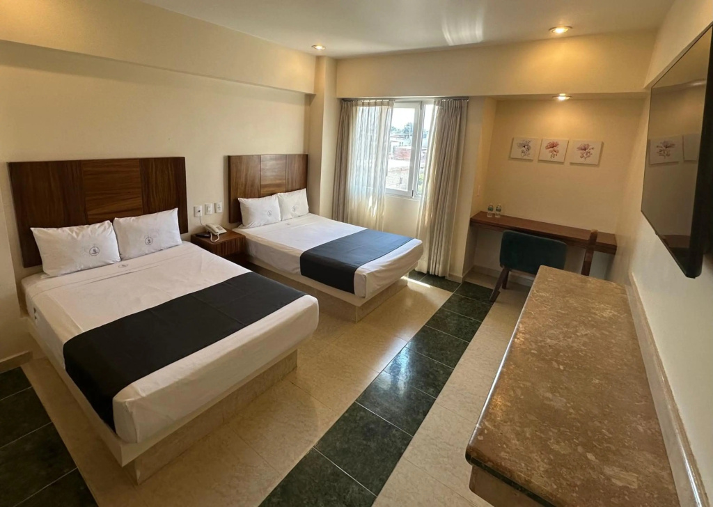 Hotel Real Del Sol — 4