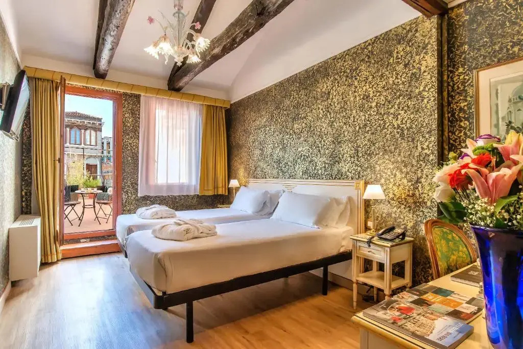 Hotel La Fenice Et Des Artistes - Chambres