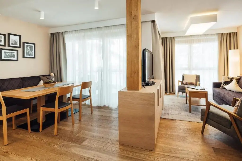 Apartment with mountain view