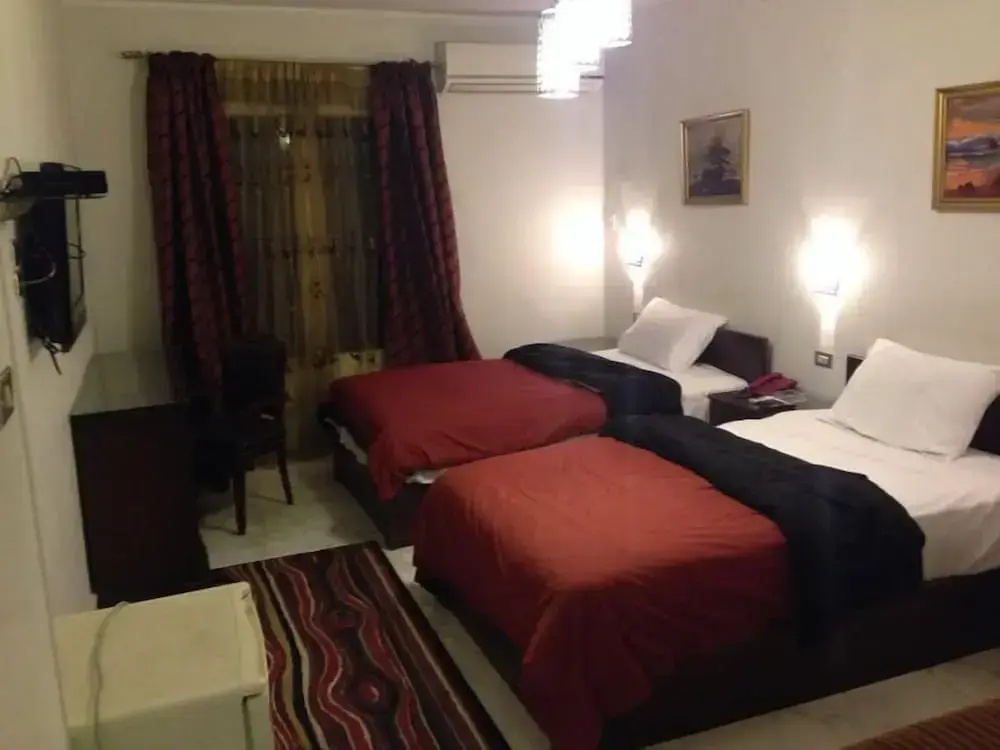Deluxe Triple room with balcony