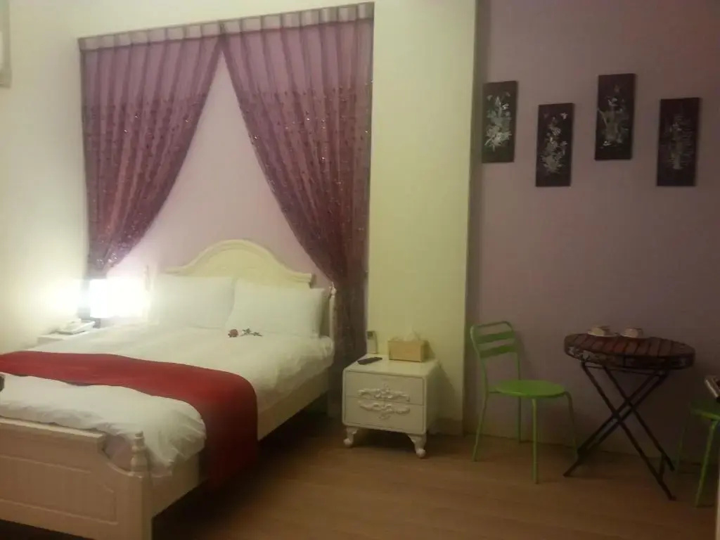 Standard Double room with balcony (full double bed)