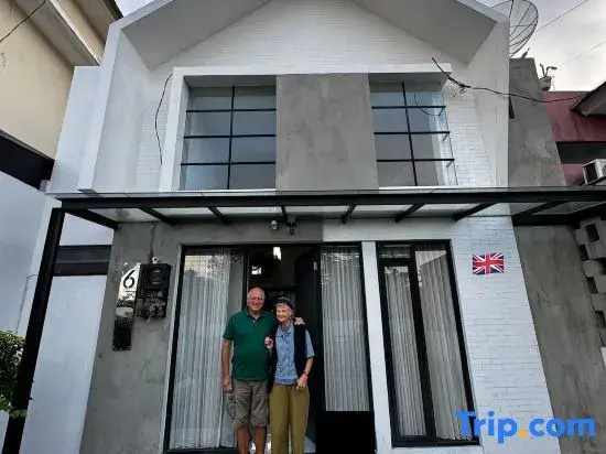 Omahe Malang Boho Urban Jungle Private House