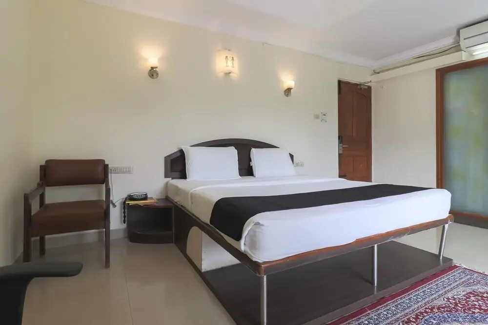 Holiday Palms by OYO Rooms - фото 3