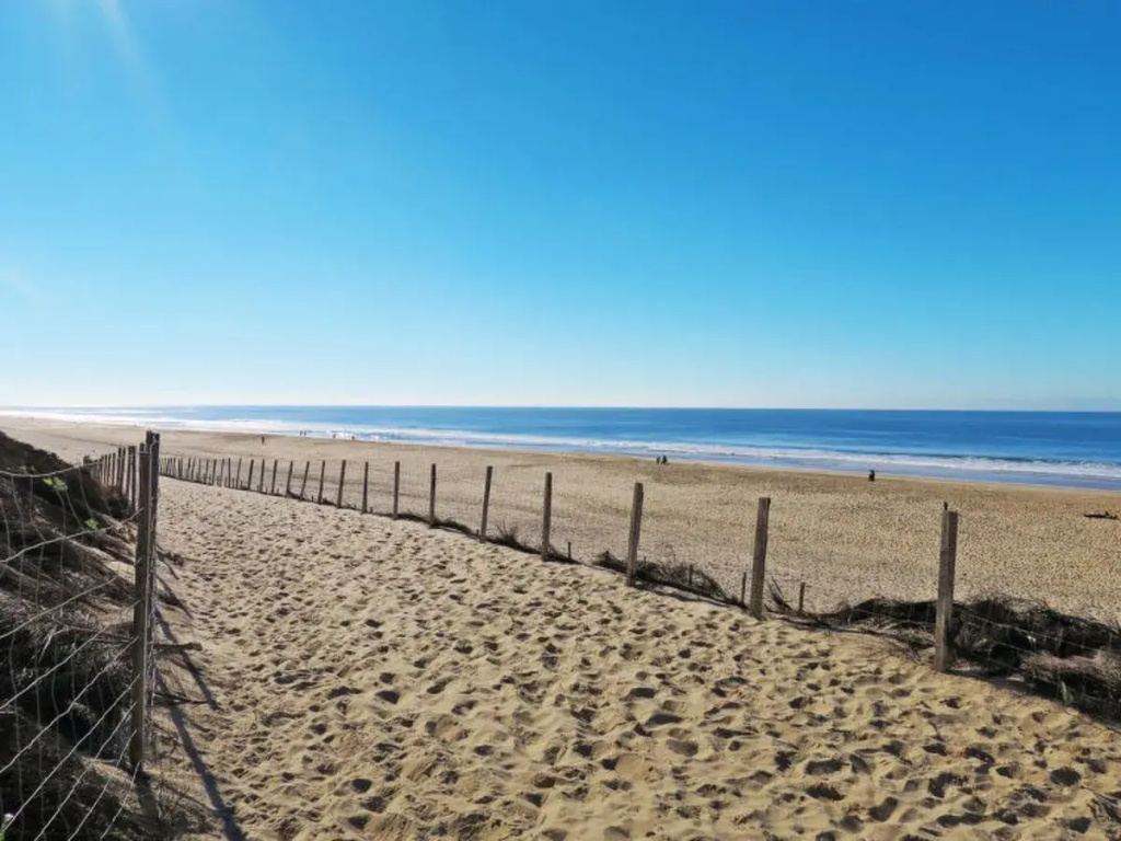 Beach & Waterfront