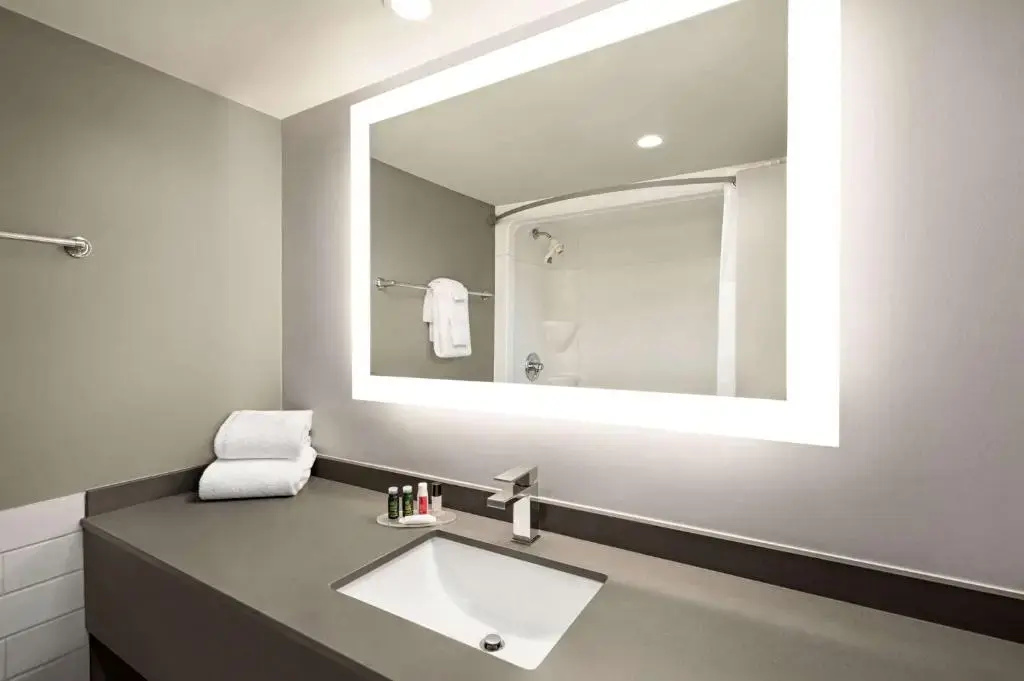 Ramada by Wyndham Cornwall - Chambres