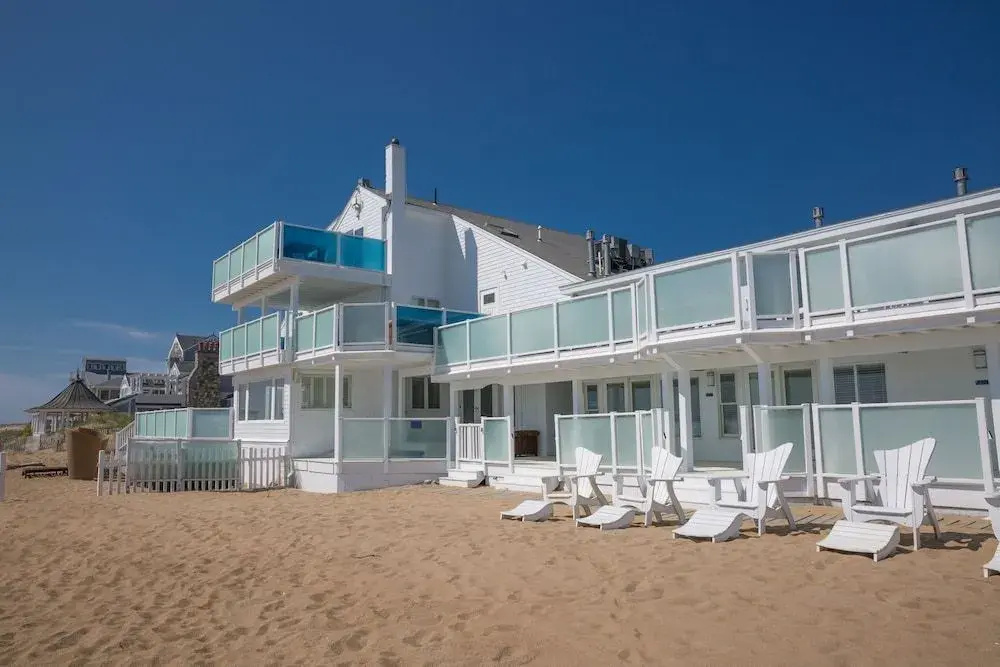Blue - Inn on The Beach