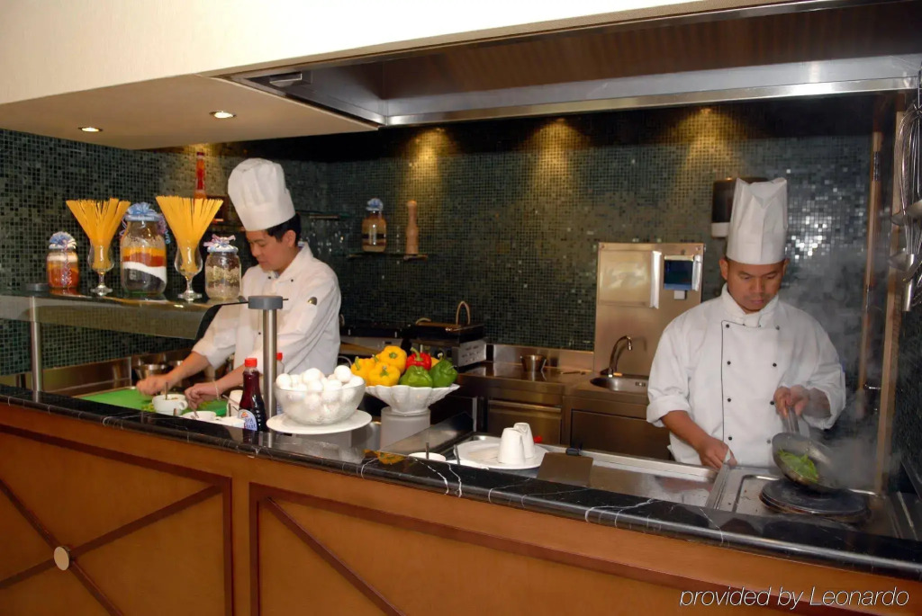 Al Jahra Copthorne Hotel & Resort - фото 41