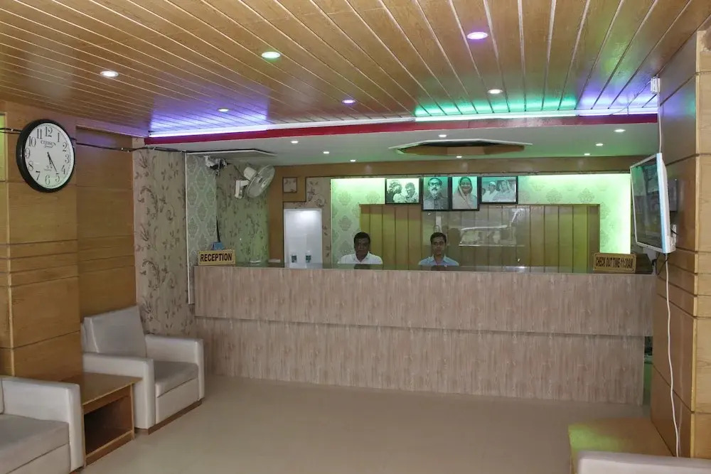 White Beach Hotel — фото 2