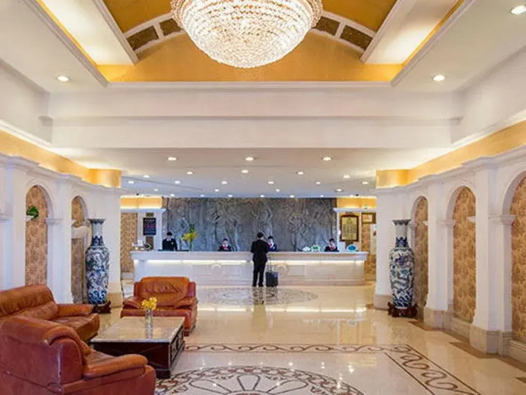 Lobby & Reception