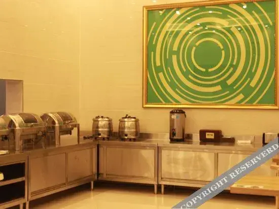 Food & Beverage
