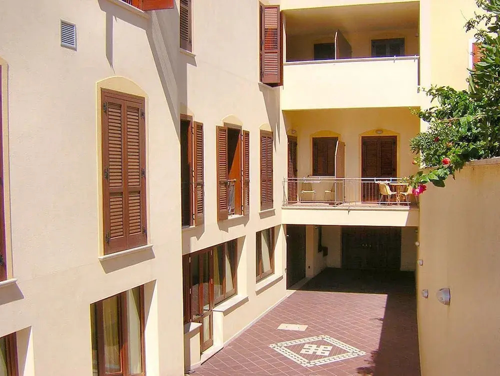 Helios Hotel