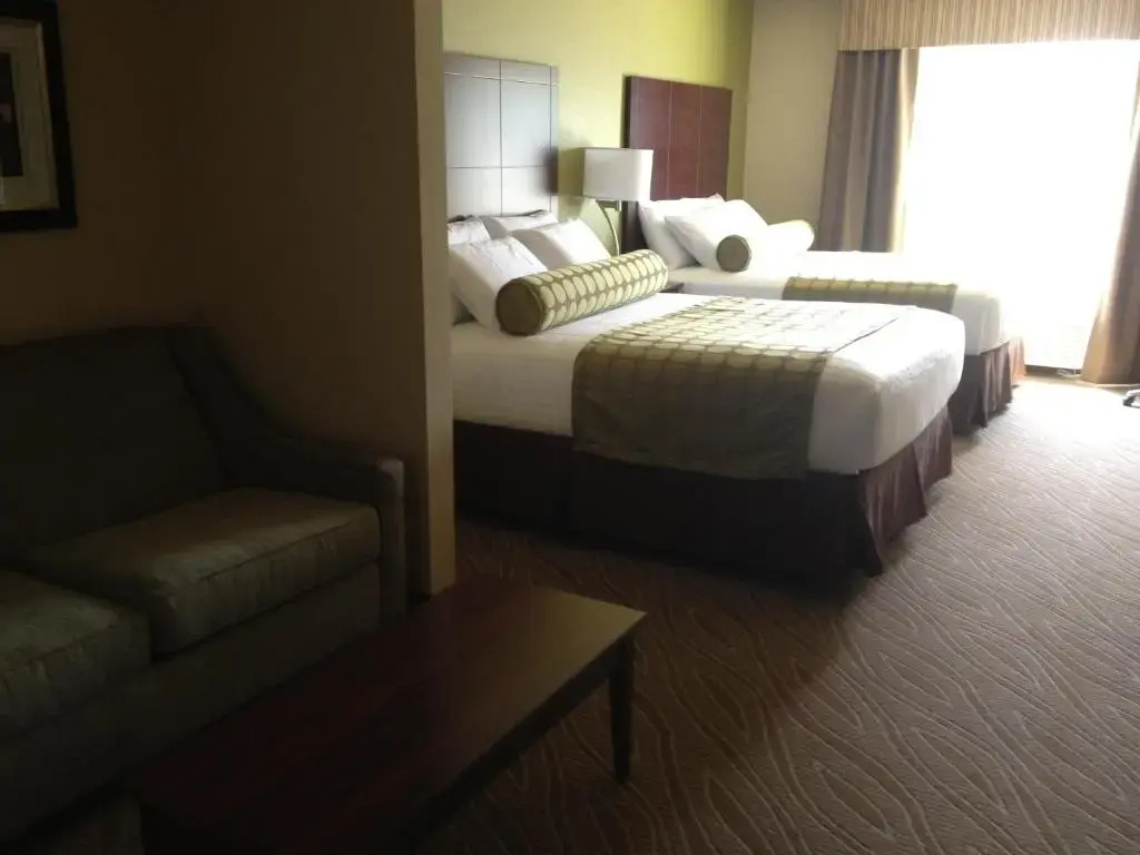 Deluxe Suite