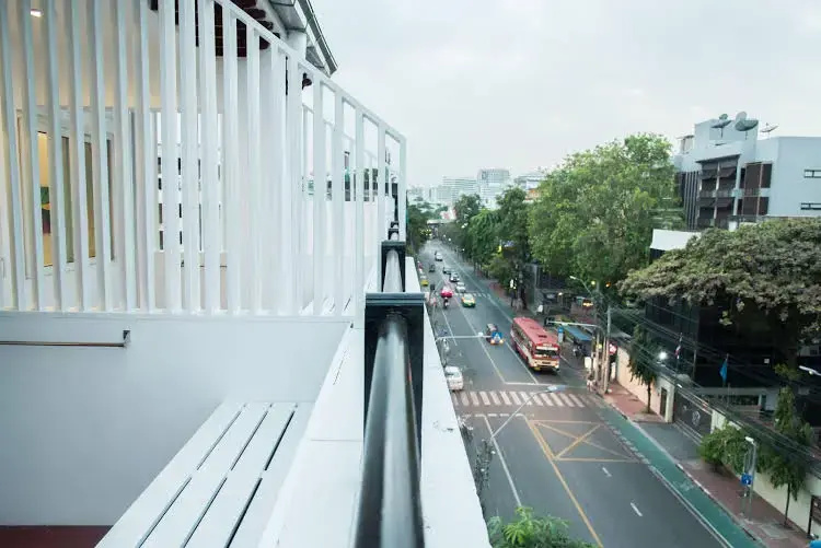 Balcony & Terrace