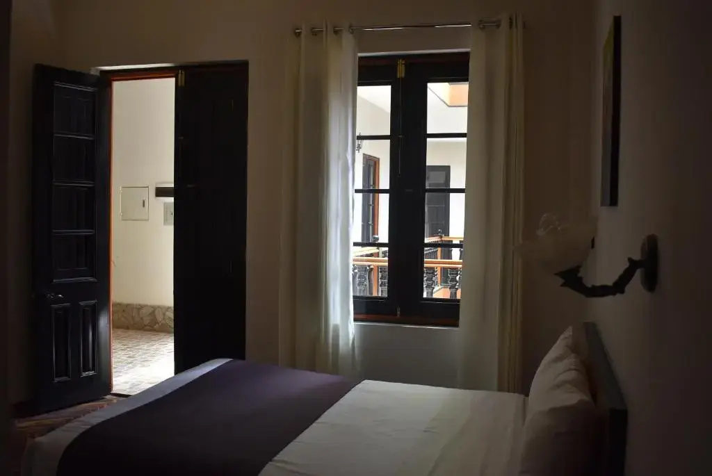Colonial Plaza Hotel - Chambres