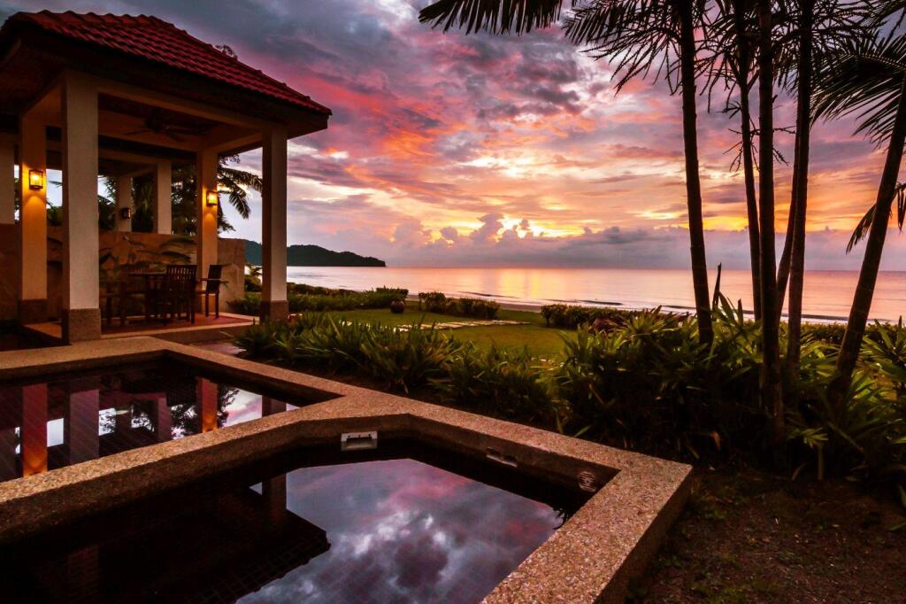 Borneo Beach Villas