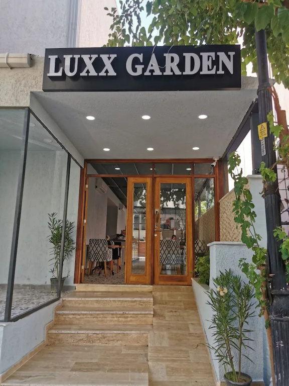 Luxx Garden Hotel — фото