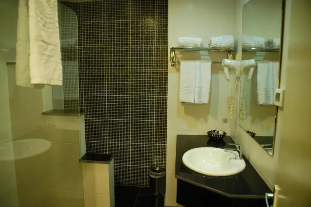 Standard Double room with sea view (full double bed)