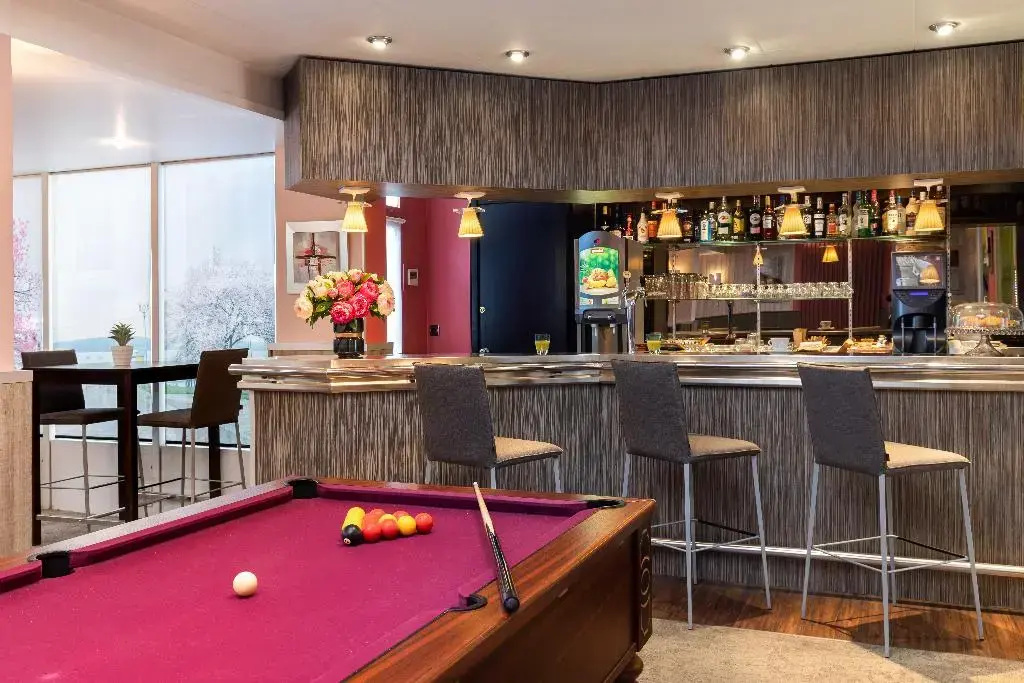 Chromatics Hotel & Restaurant The Hill Club by happyculture - Général