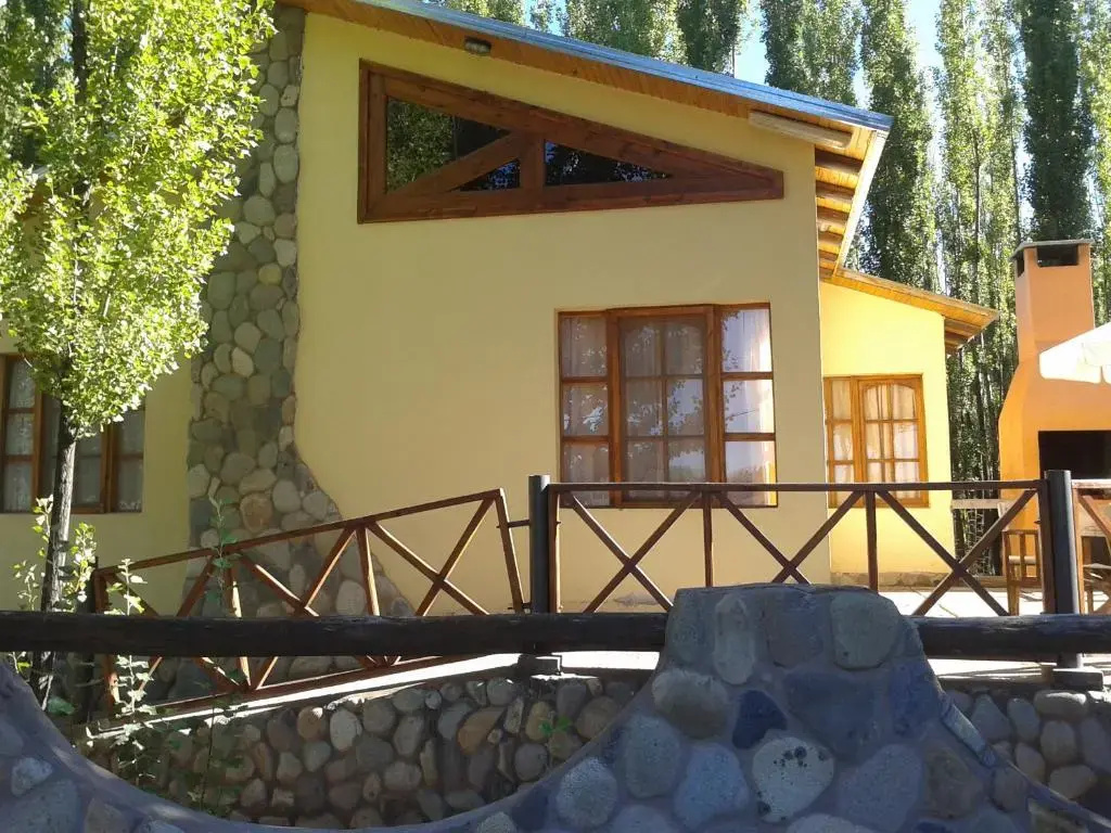 2 Bedrooms Bungalow