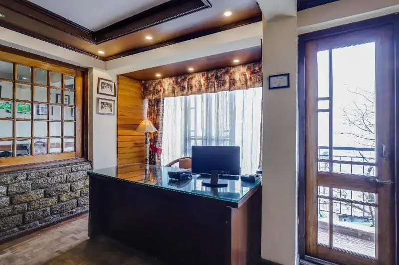 Summit Grace Hotel - фото 2