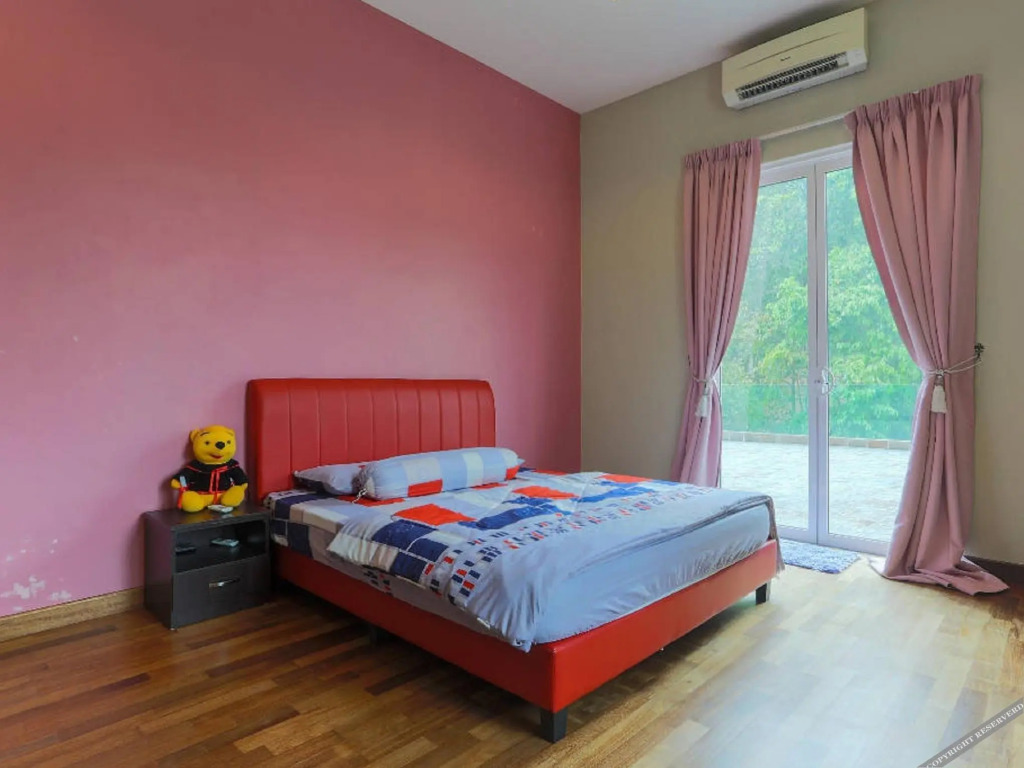 Templer Holiday Home