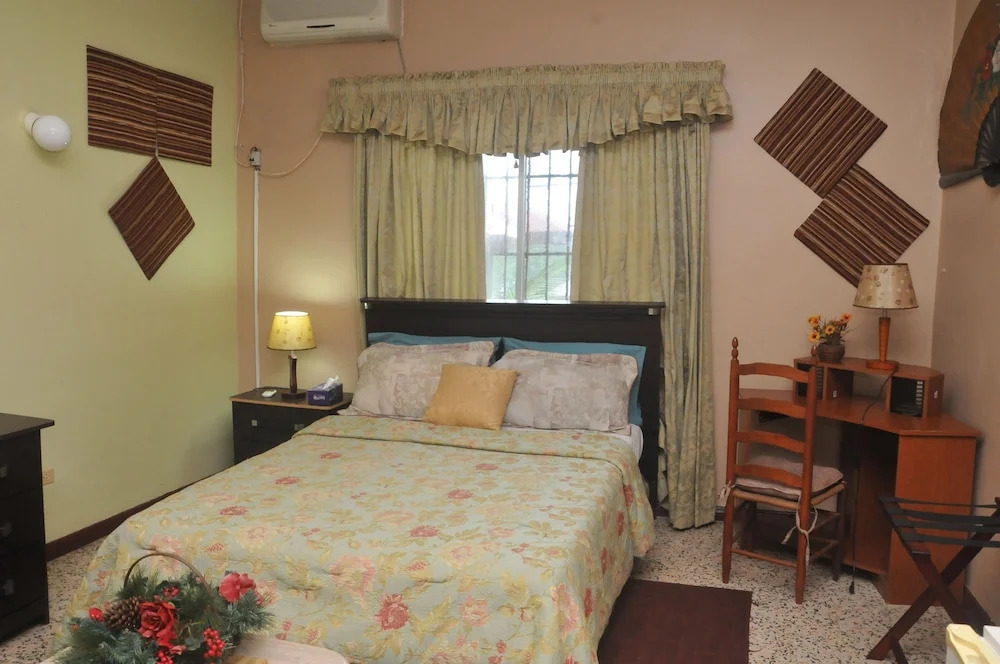 Mokos Bed & Breakfast - фото 4