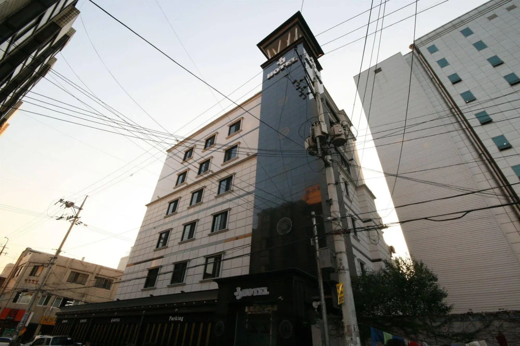 JJ Hotel