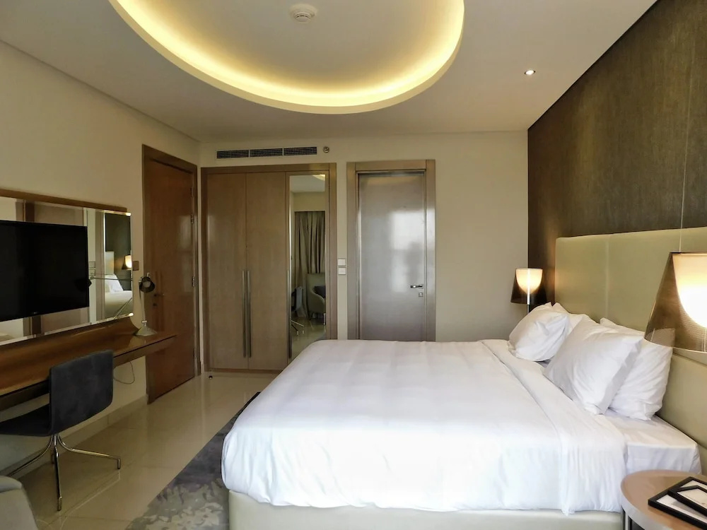 Luton Vacation Damac Paramount Tower - Général
