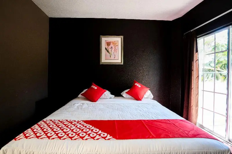 Standard Double room with balcony (full double bed)