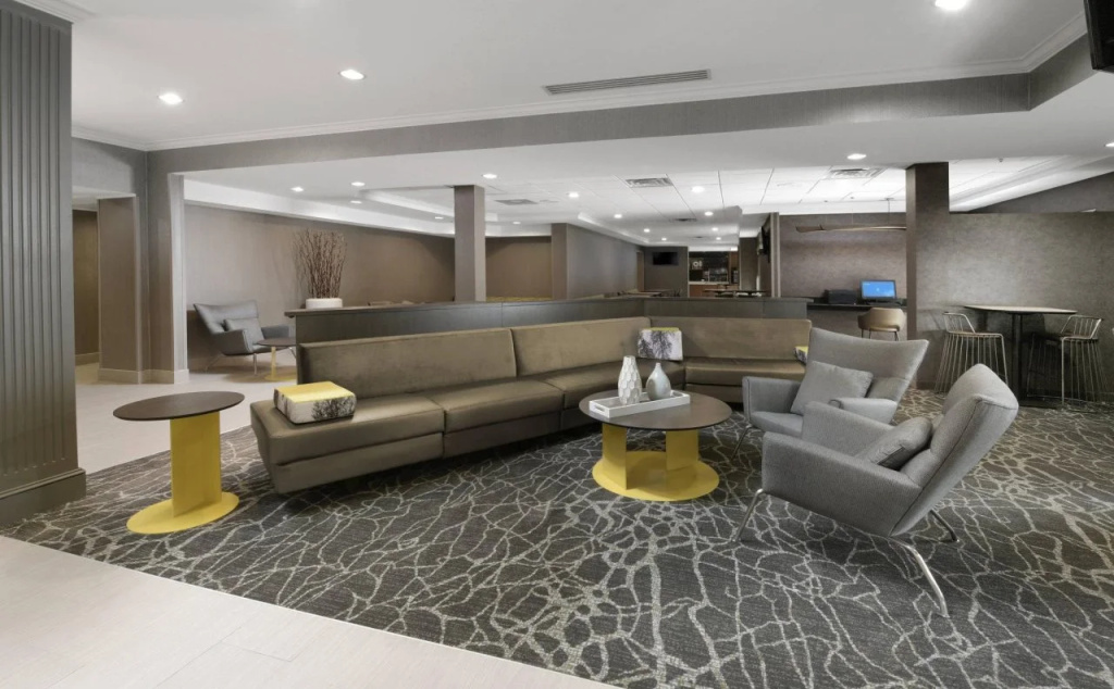 Lobby & Reception