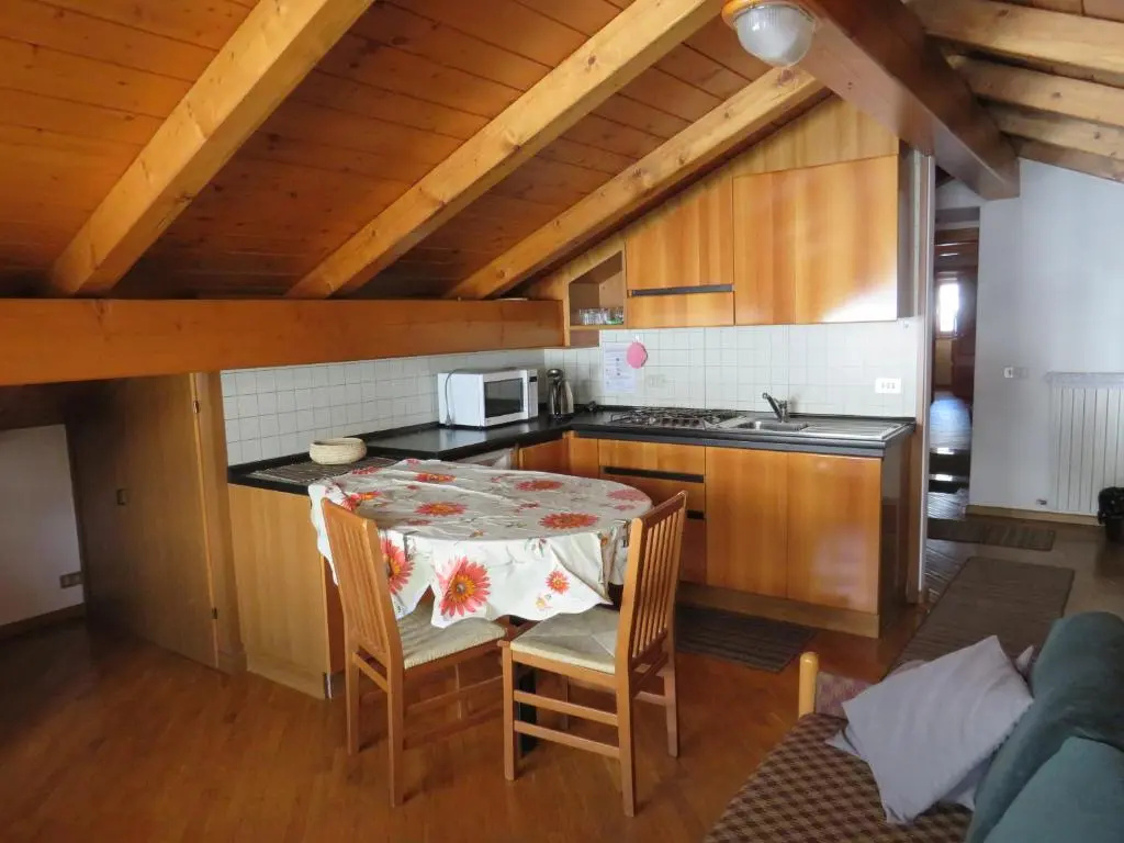 1 Bedroom Attic Apartment