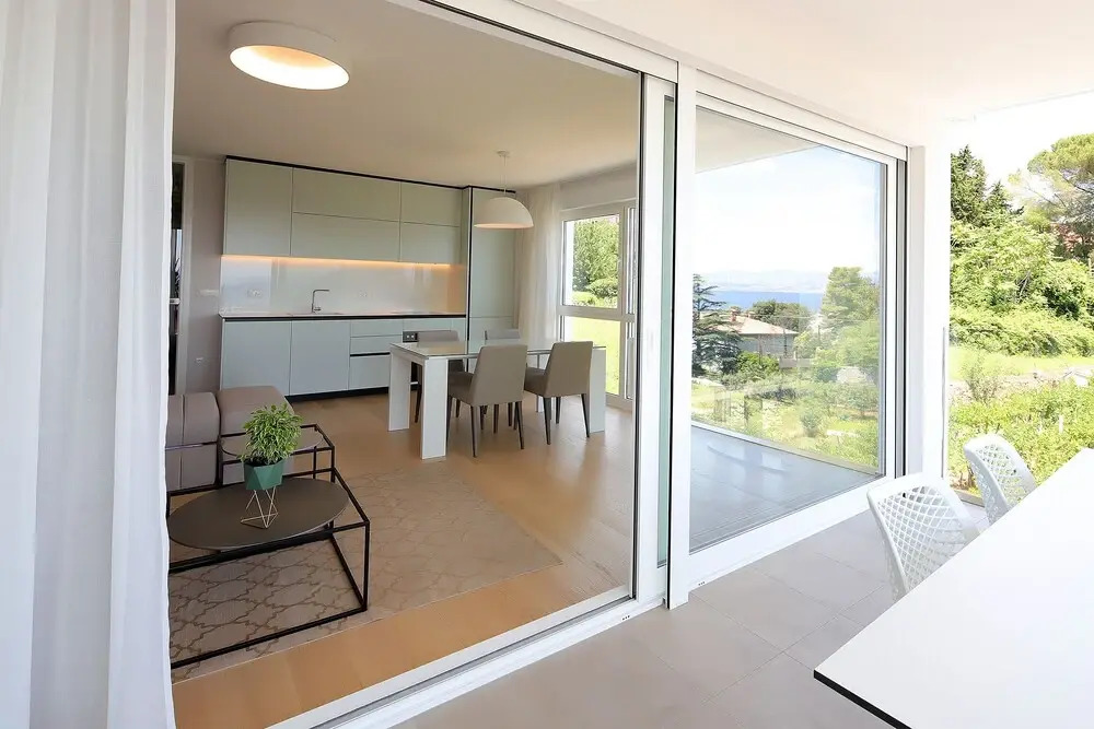 Stylish Apartment 100m from the Beach - фото 8