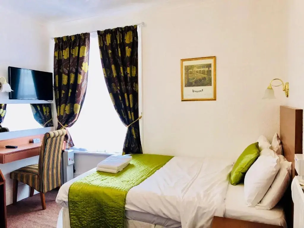 The Ilfracombe House Hotel - near Cliffs Pavilion - Chambres
