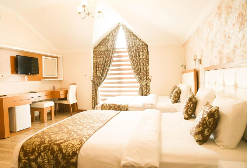 Cebeciler Otel — 4
