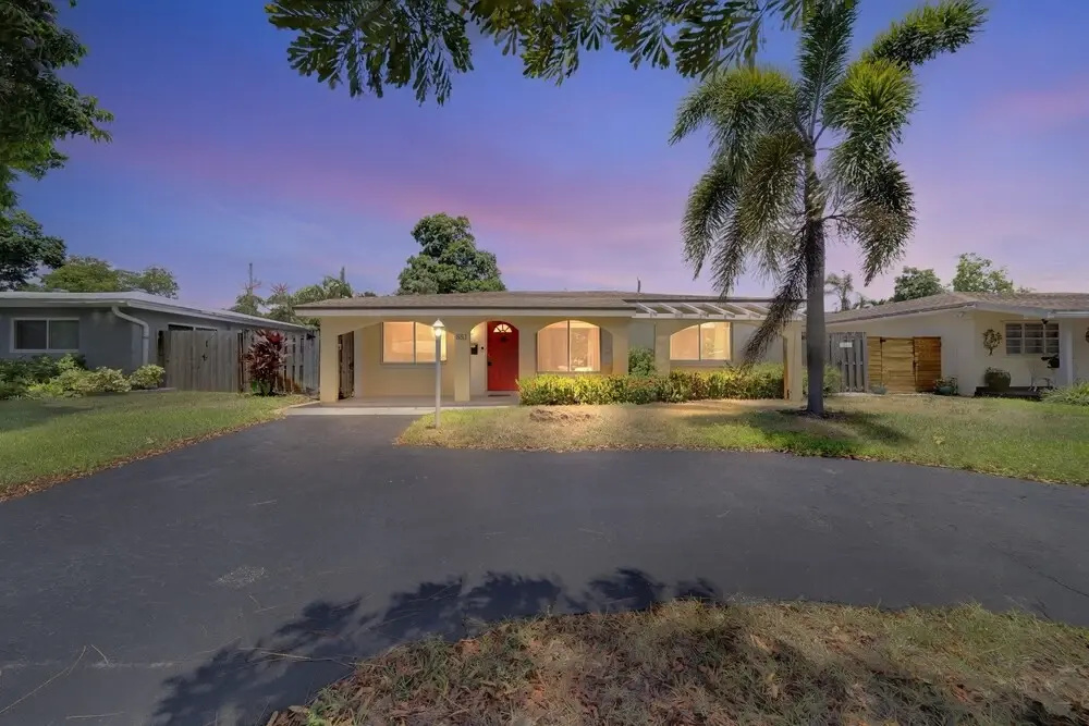Oakland Park Fl Home Fun In Paradise And Close To Beaches 3 Bedroom Home by Redawning