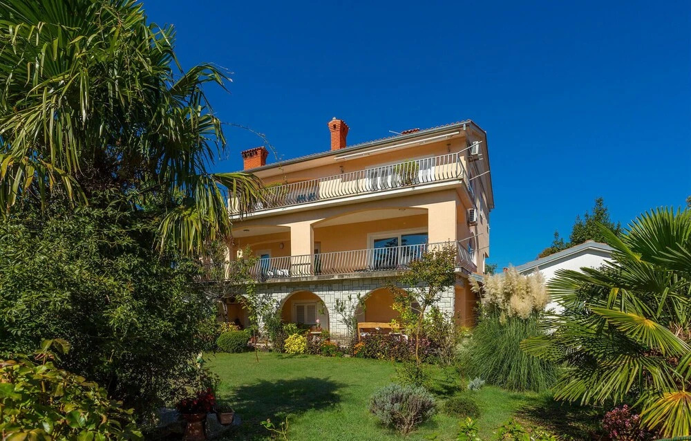 Awesome Home in Silo With Wifi and 2 Bedrooms