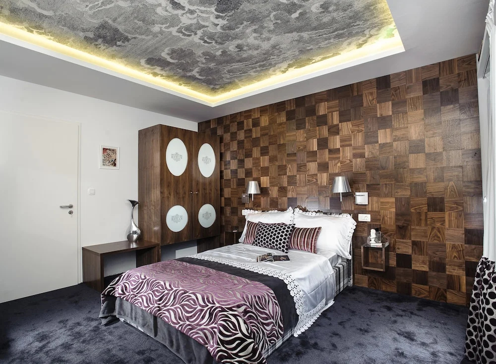 Superior Double room (full double bed)
