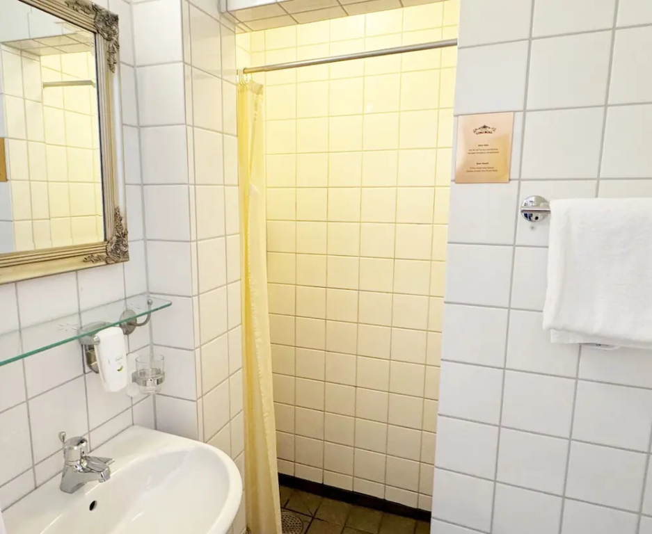 Standard Single room (single bed)