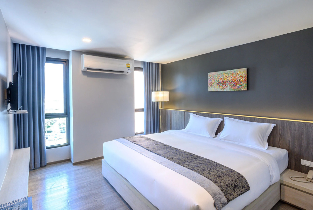 Отель IWISH Hotel в Нонтхабури